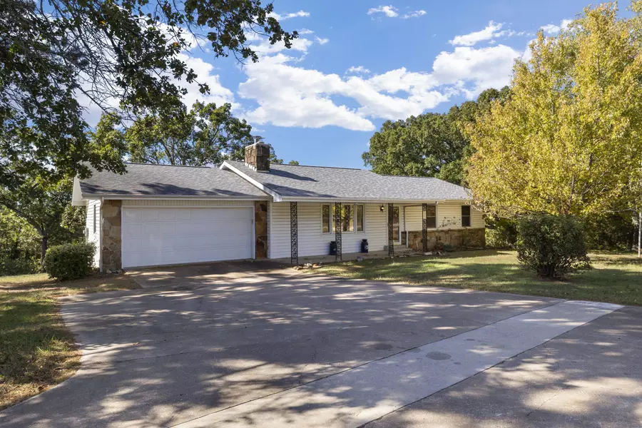 5615 State Highway 13, Lampe, MO 65681