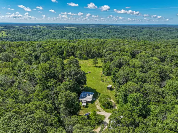 Eureka Springs, AR 72632,1708 County Road 102