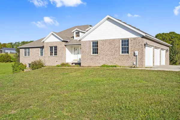 Nixa, MO 65714,1013 W Sunny Slopes Drive