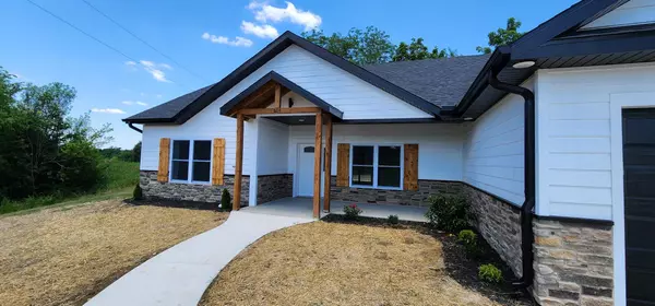 Kirbyville, MO 65679,305 Holly Way Drive