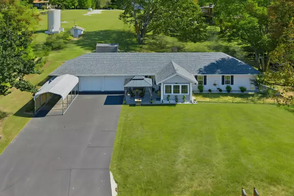 226 Hunt Club Circle, Galena, MO 65656