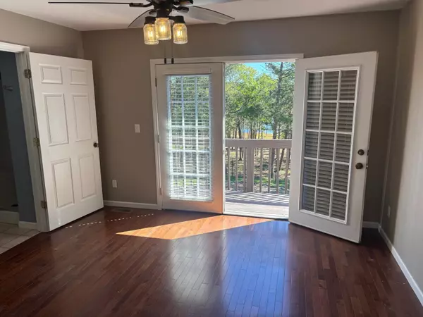 Hollister, MO 65672,1269 Clevenger Cove Rd Road