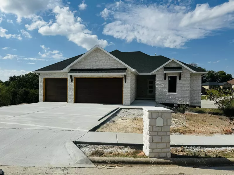 845 S Black Sands Avenue, Nixa, MO 65714