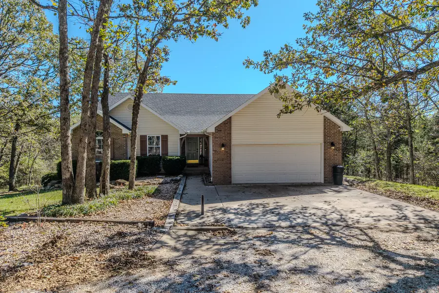 1142 E 405th Road, Bolivar, MO 65613