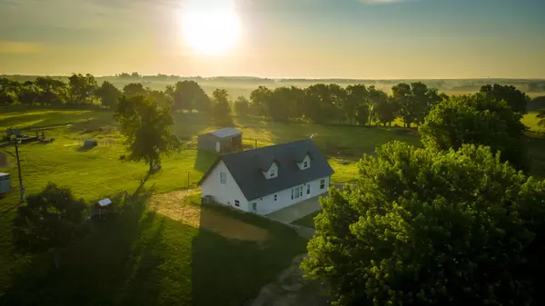 9396 Lawrence 2040, Miller, MO 65707