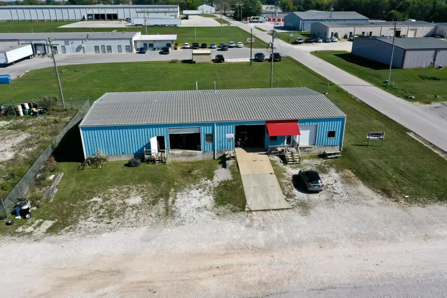 853 W Enterprise Lane, Nixa, MO 65714