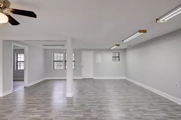 Diamond, MO 64840,101 W Market Street