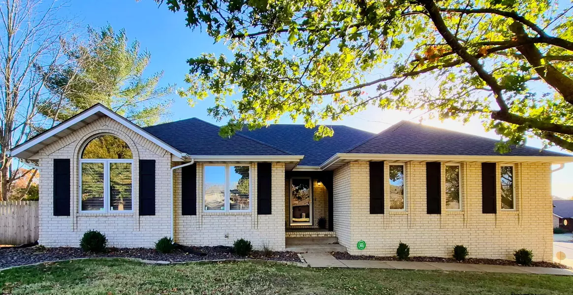 5114 S Forest Court, Springfield, MO 65810