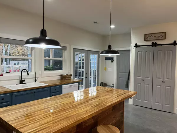 Fordland, MO 65652,1002 Pleasant Grove Road