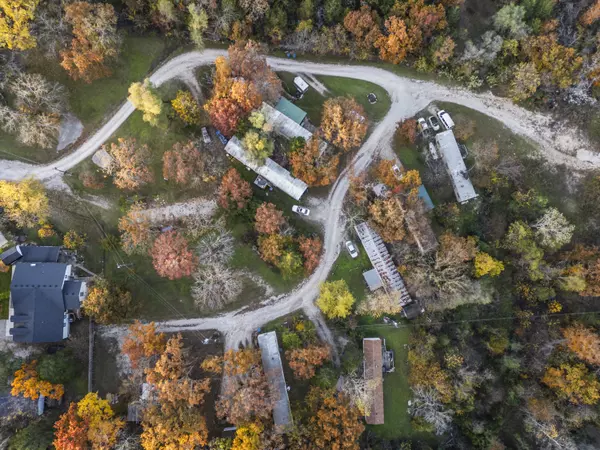 Hollister, MO 65672,157 Bantam Road