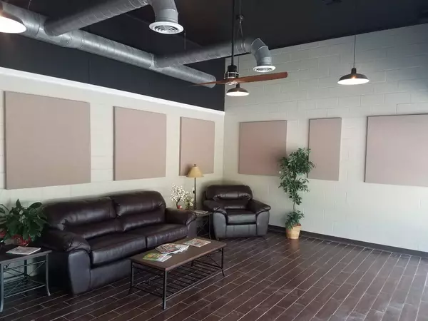 Aurora, MO 65605,116 & 118 E Church St Street