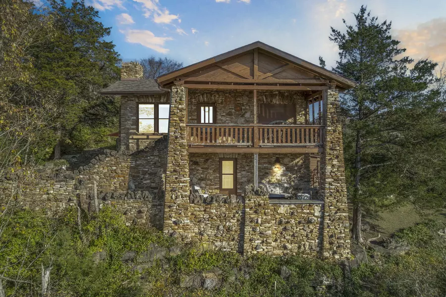 220 Angels Trail, Branson, MO 65616