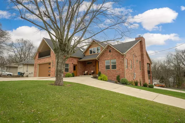 Ozark, MO 65721,502 E Robertson Street