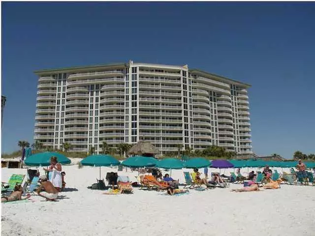 Destin, FL 32541,15400 Emerald Coast Parkway  #T-119