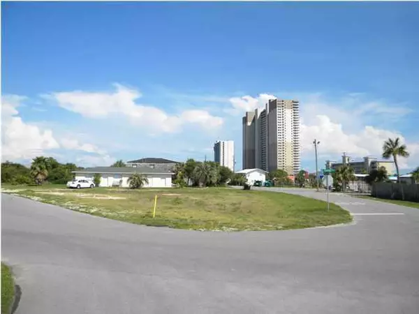 601 Granada Circle, Panama City Beach, FL 32413