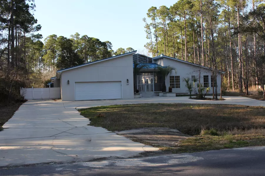 157 Magnolia Drive, Freeport, FL 32439