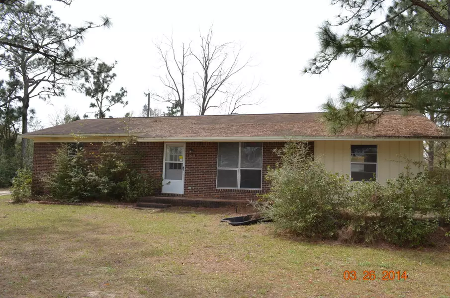 6038 Robin Road, Crestview, FL 32539