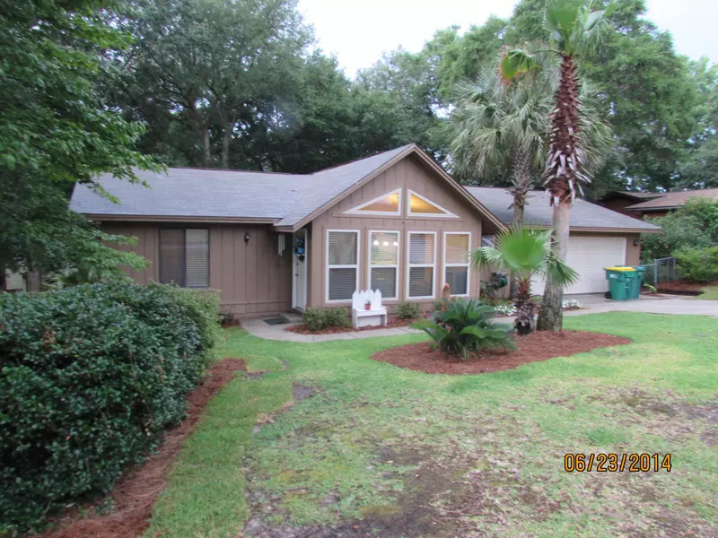 2405 ROBERTS Drive, Niceville, FL 32578