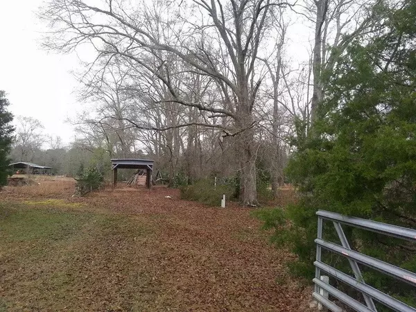 Chipley, FL 32428,992 JOINER Road