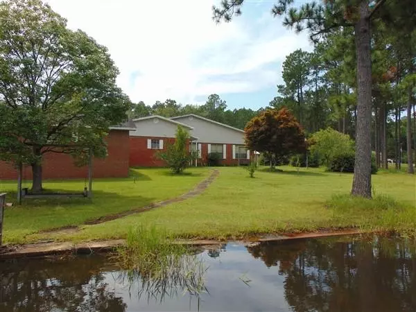 Defuniak Springs, FL 32435,580 Lakeside Dr