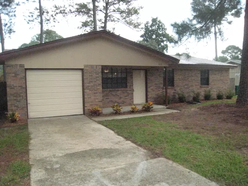 1315 Edenfield Drive, Fort Walton Beach, FL 32547