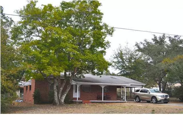 360 LINCOLN Avenue, Valparaiso, FL 32580