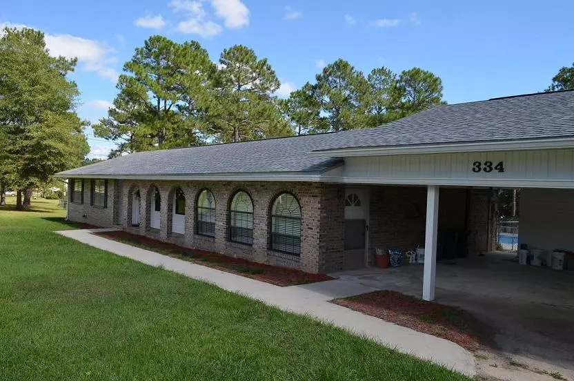 334 Ten Lake Drive, Defuniak Springs, FL 32433
