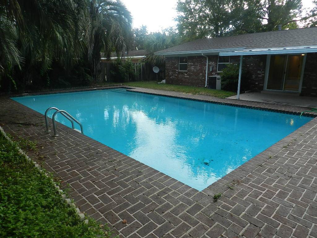 Fort Walton Beach, FL 32547,651 NE Fairway Avenue