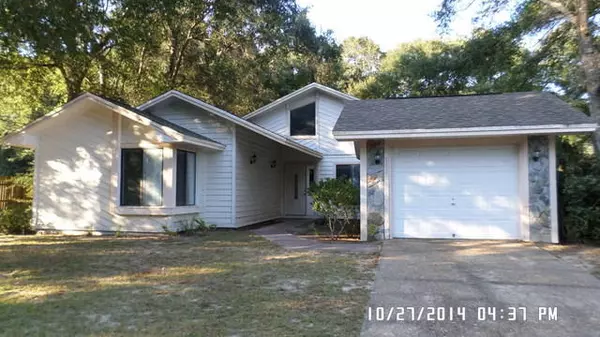 302 Springwood Circle, Crestview, FL 32536