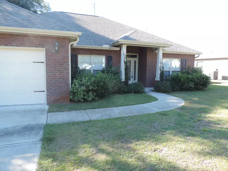 420 Walters Circle, Fort Walton Beach, FL 32547