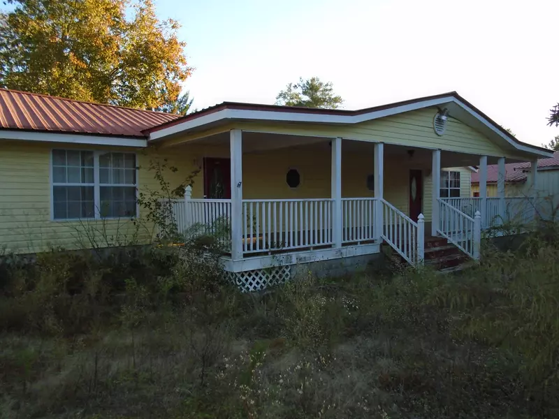 17 W Laurel Ave, Defuniak Springs, FL 32433