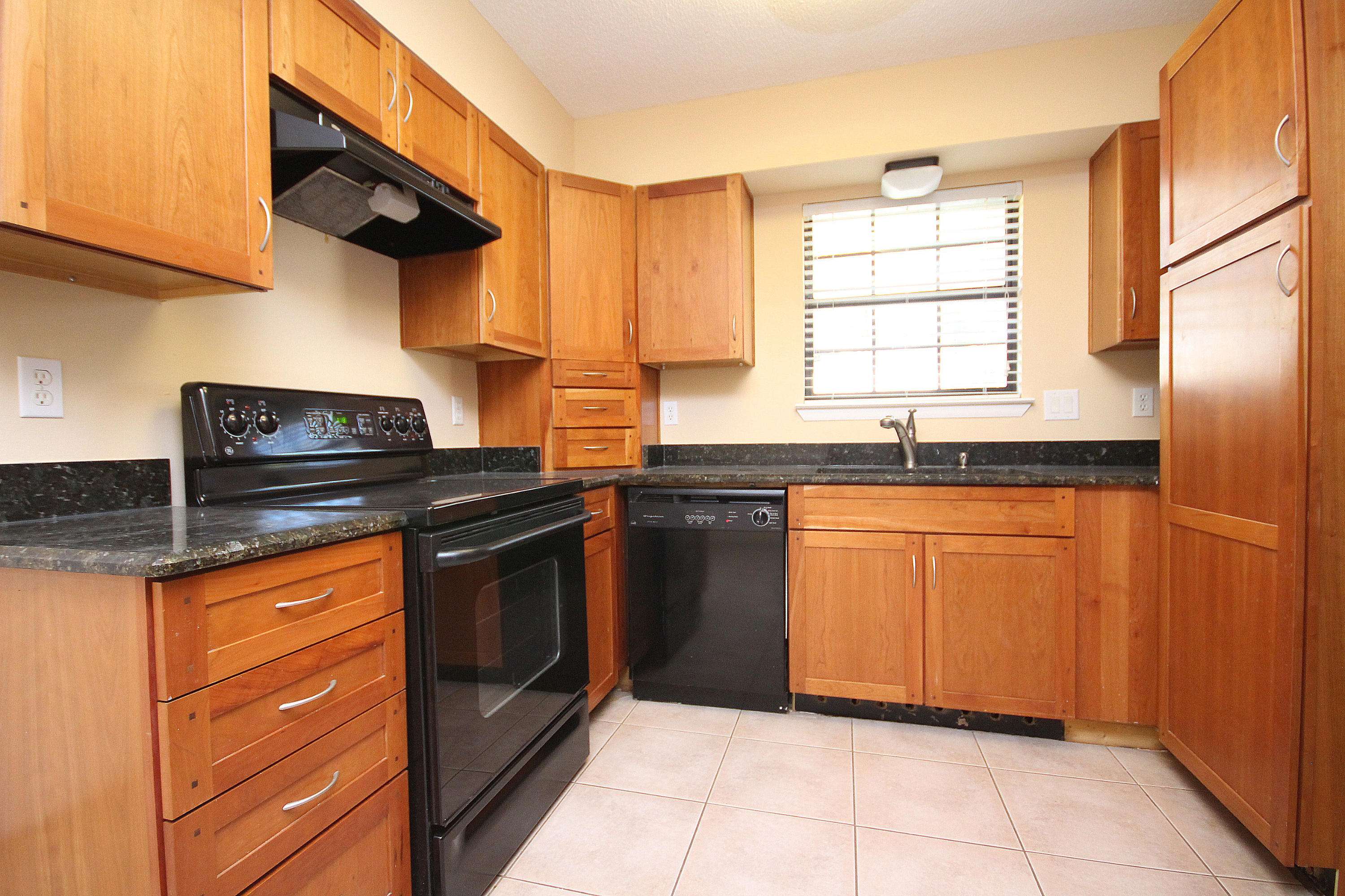 Mary Esther, FL 32569,1029 Blvd de la Parisienne