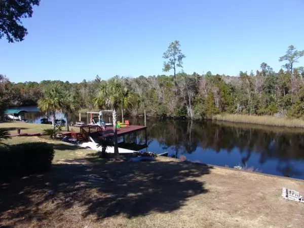 Navarre, FL 32566,8816 SAND PINE Drive