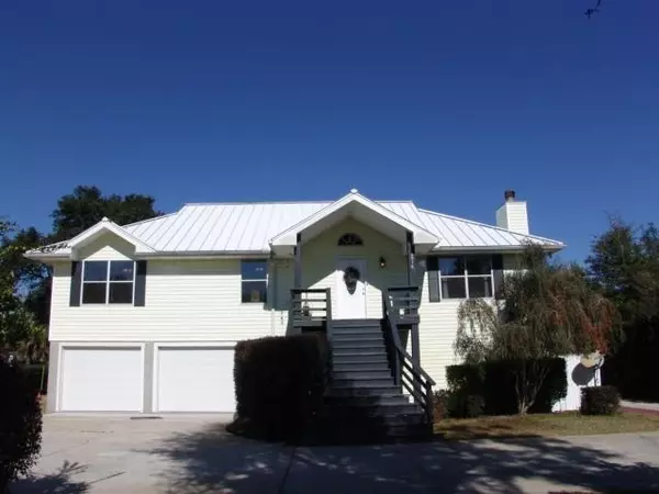 Navarre, FL 32566,8816 SAND PINE Drive