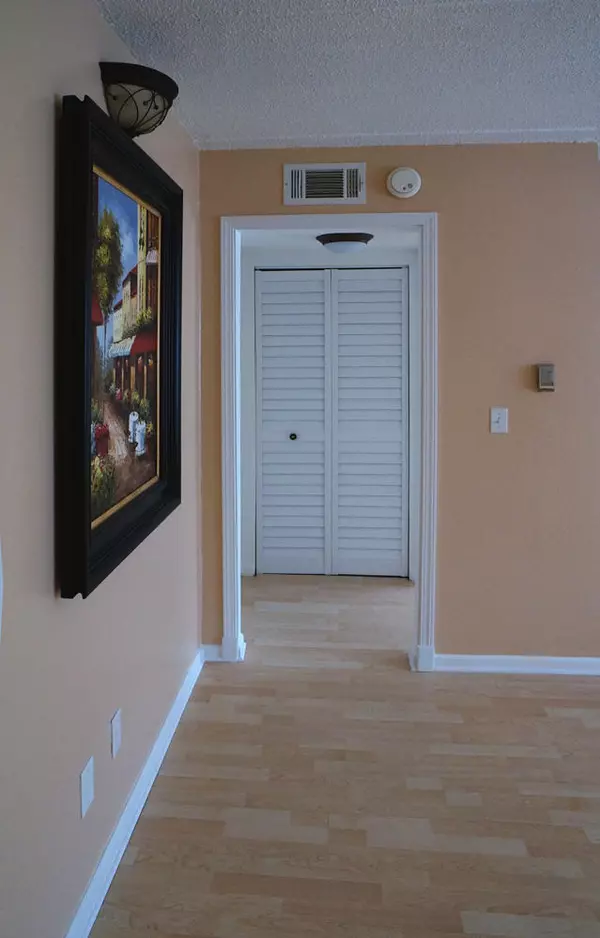 Mary Esther, FL 32569,209 W Miracle Strip Parkway  #APT H201