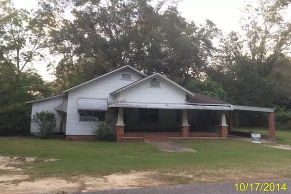 3332 McFatter Avenue, Vernon, FL 32462