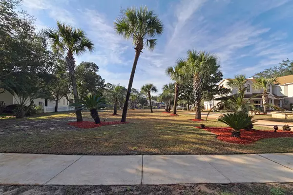 Lot 4 Indian Bayou N, Destin, FL 32541