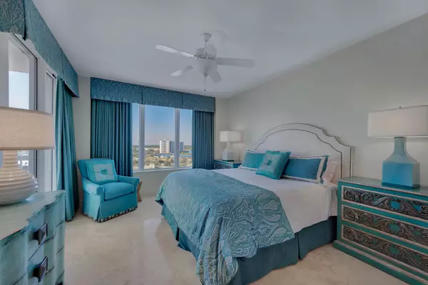 Destin, FL 32541,15500 EMERALD COAST Parkway  #1006