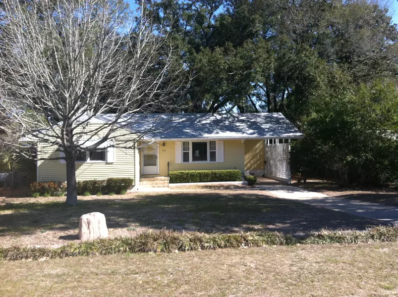 332 OHIO Avenue, Valparaiso, FL 32580