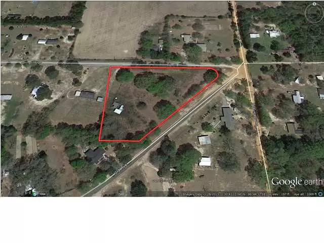 605 3RD Avenue, Holt, FL 32564