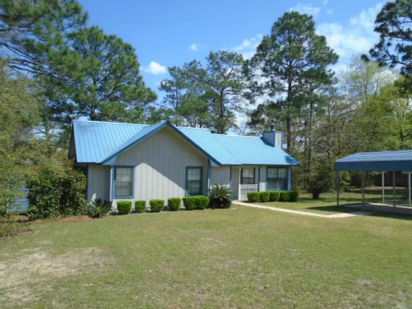 333 Paradise Island Drive, Defuniak Springs, FL 32433