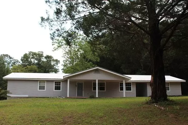 242 County Highway 183, Defuniak Springs, FL 32433