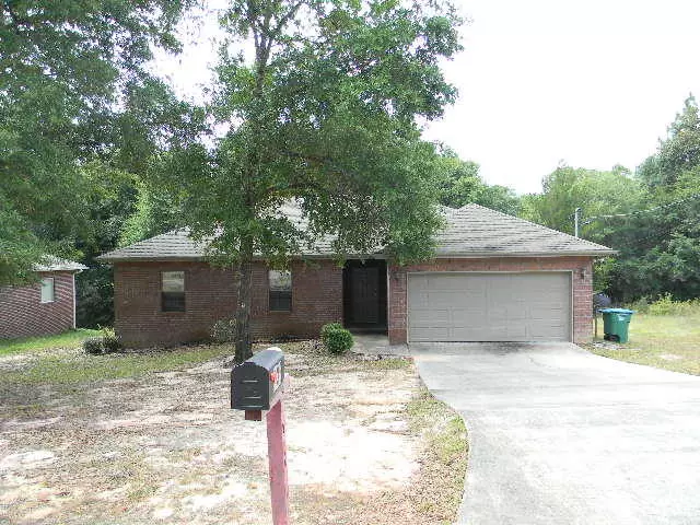 136 LONNIE JACK Drive, Crestview, FL 32536