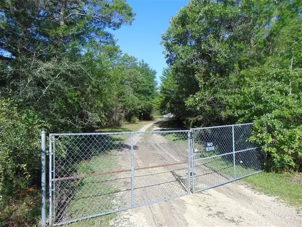 Defuniak Springs, FL 32433,1051 Hinote Road