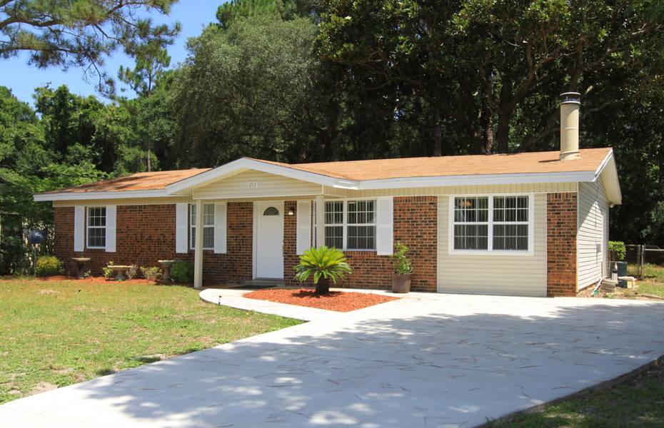 59 Mary Esther Drive, Mary Esther, FL 32569