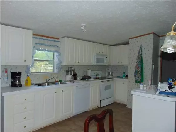 65 E Violet Lane, Defuniak Springs, FL 32433