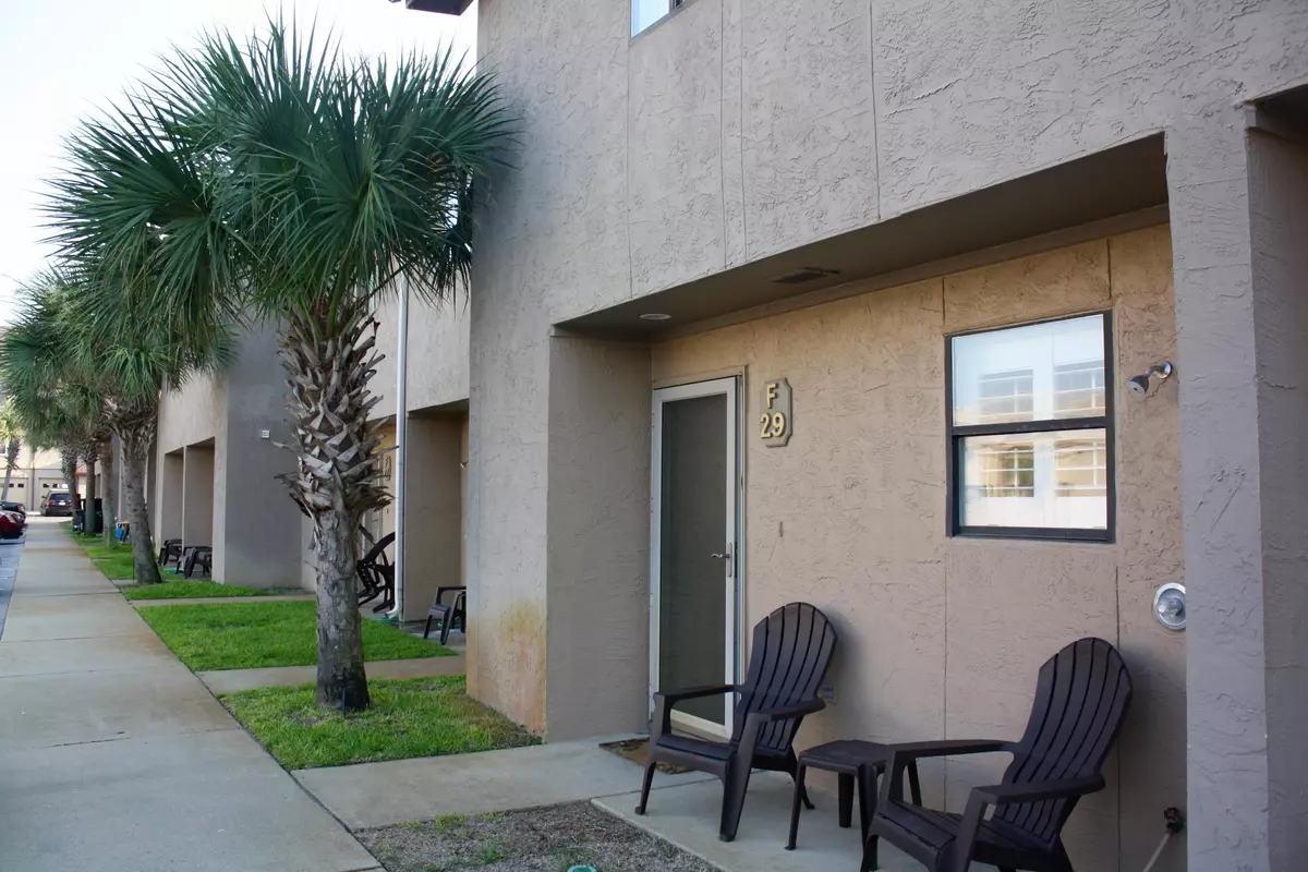 Navarre, FL 32566,8443 Gulf Boulevard  #APT F29