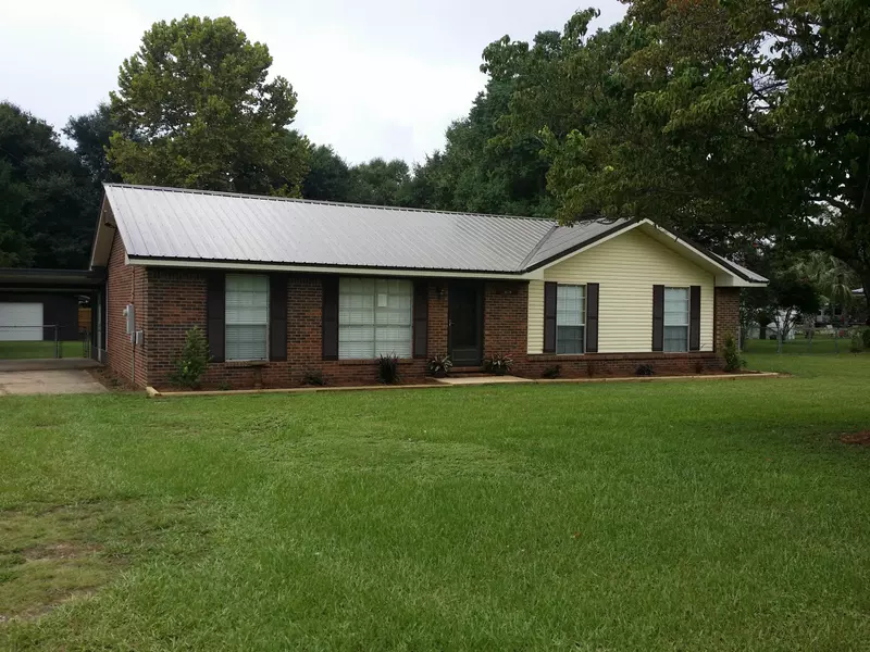 5628 Galaxy Drive, Crestview, FL 32539