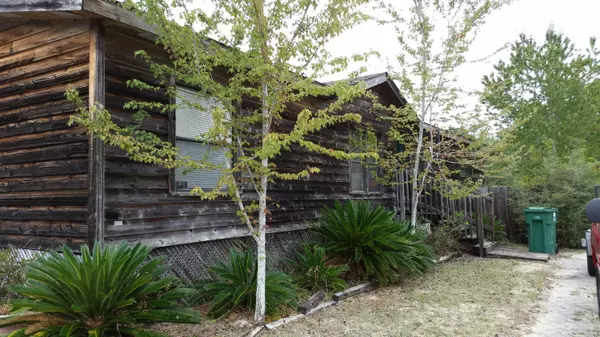 9082 Sunset Drive, Navarre, FL 32566