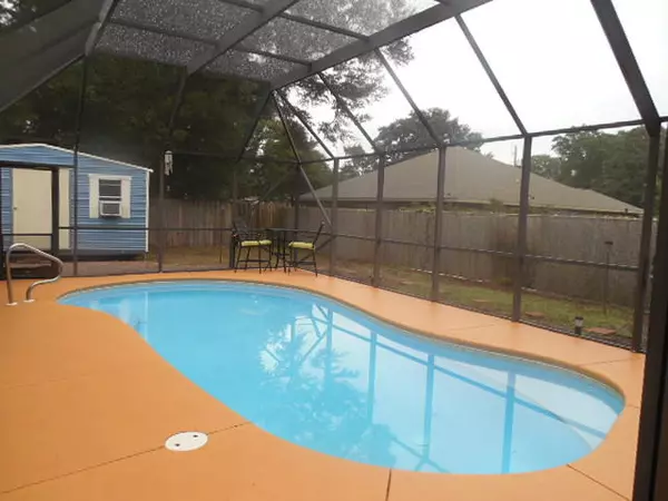 111 NW Robinwood Drive, Fort Walton Beach, FL 32548